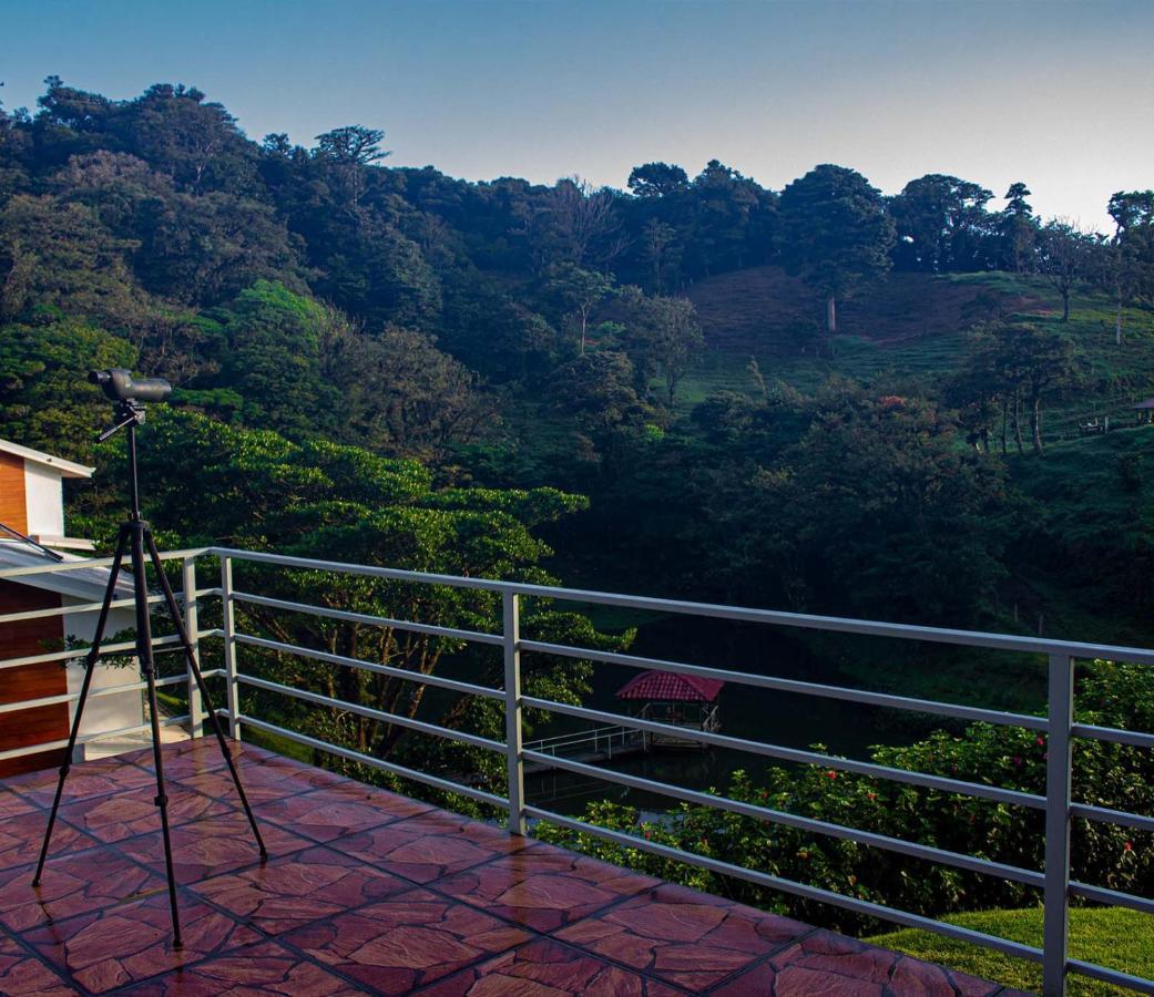 Burbi Lake Lodge Monteverde Exteriér fotografie
